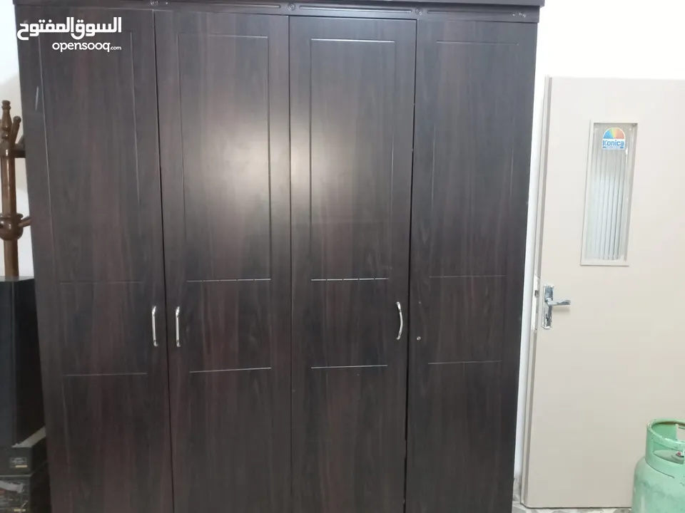 غرف نوم شبابي خشبةثقيب للبيع