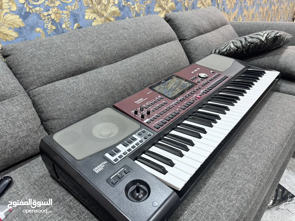 Korg pa700