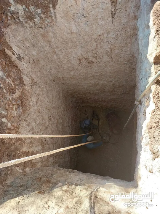 كمبريسة حفر تأجير كمبرسات ابو عبدالله للحفريات حفر جورانجاصه جميع الاعماق كافه أعمال الحفريات