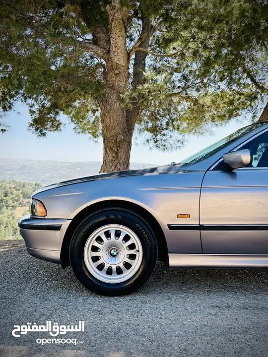 BMW E39 525