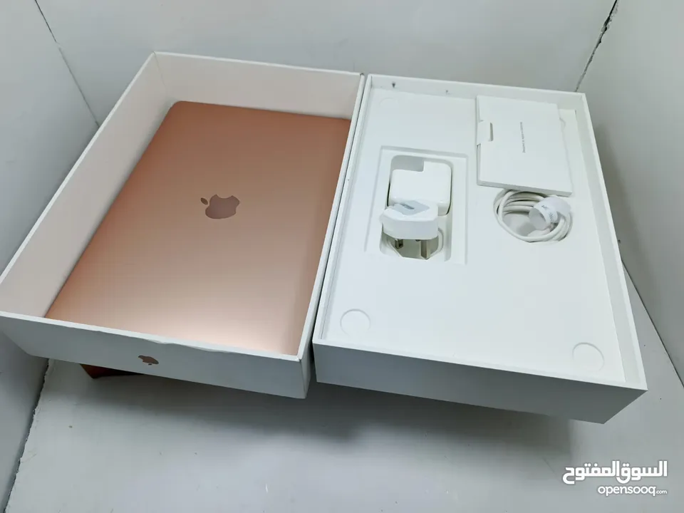 لابتوب  Appel M1 للبيع اخو الجديد   مشحون مرتين فقط  Mac book  2020  M1  Ram 8 GB  Ssd 256 GB  13
