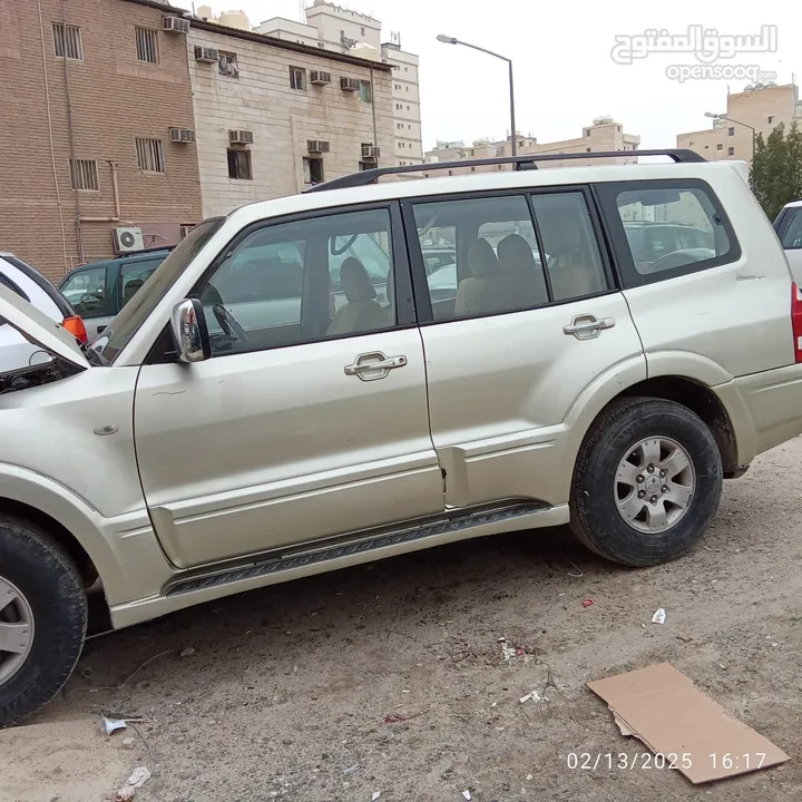 Mitsubishi Pajero 2004