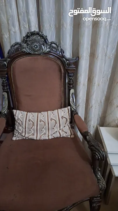 كنب مستعمل للبيع تفصيل خشب حلبي
