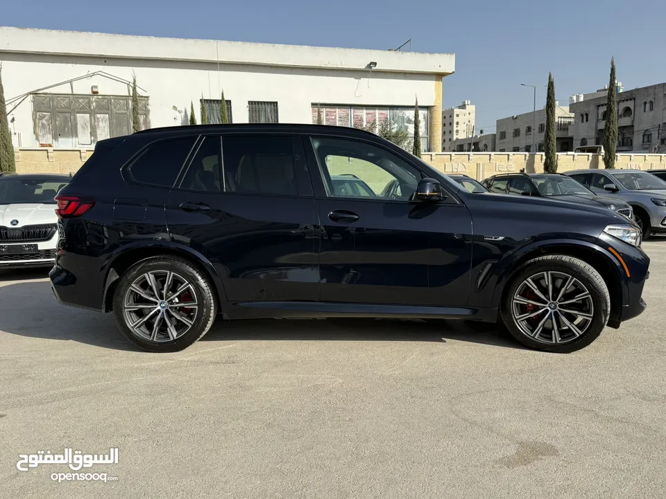 BMW X5 ترخيص 2022 ترخيص  محرك 3000 هايبرد plug in/يقطع على الشحنه 80 كيلو متر