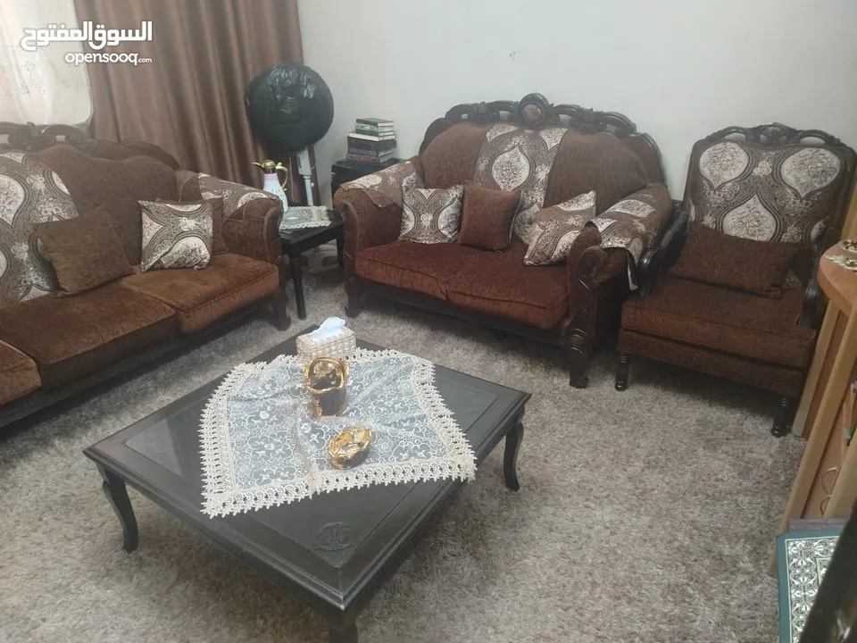 طقم كنب استعمال بسيط خشب ممتاز