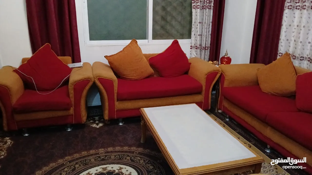 طقم.  كنب.   للبيع