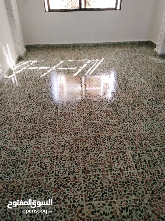 ابو أنس لجلي جميع أنواع البلاط بأفضل الاسعار
