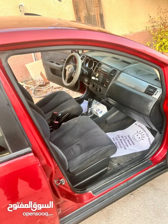 Nissan versa 2009