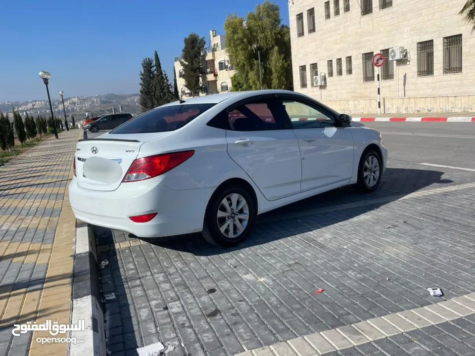 هونداي اكسنت 2016 اصل كوري عدد 2 لون ابيض ولون فضي / وبيكانتو 2019 /هوندا سيفيك 2008