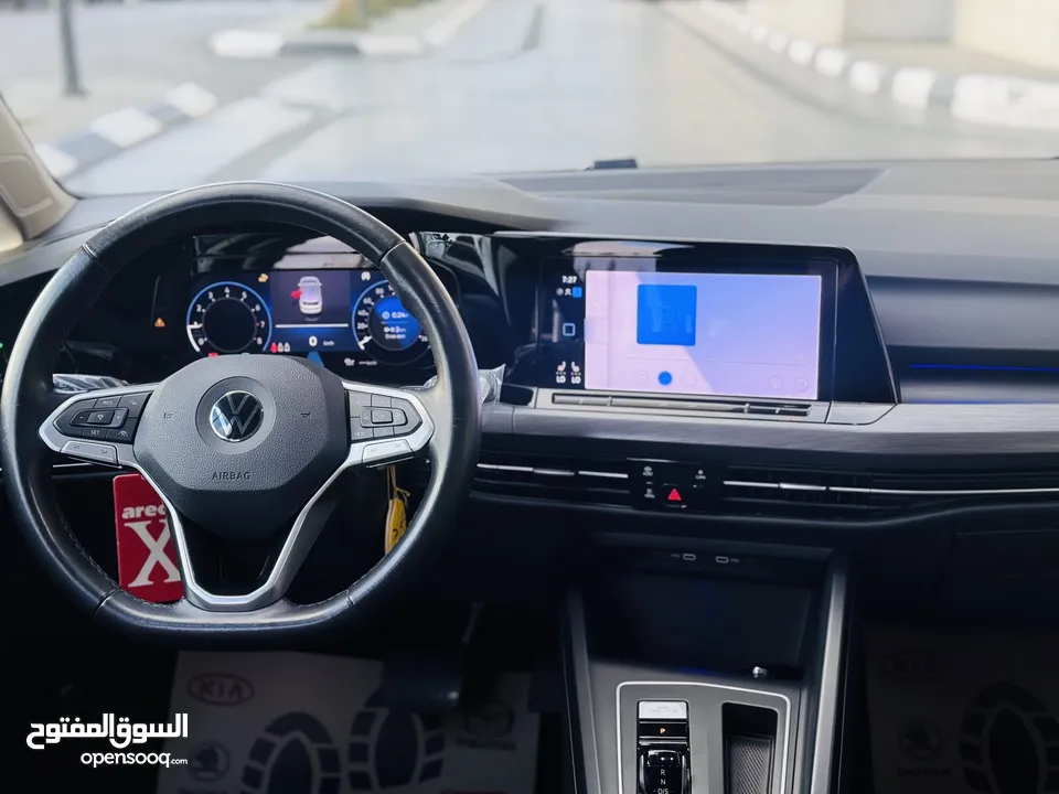 فولكس فاجن جولف 2021 باللون المميز والسعر المميز