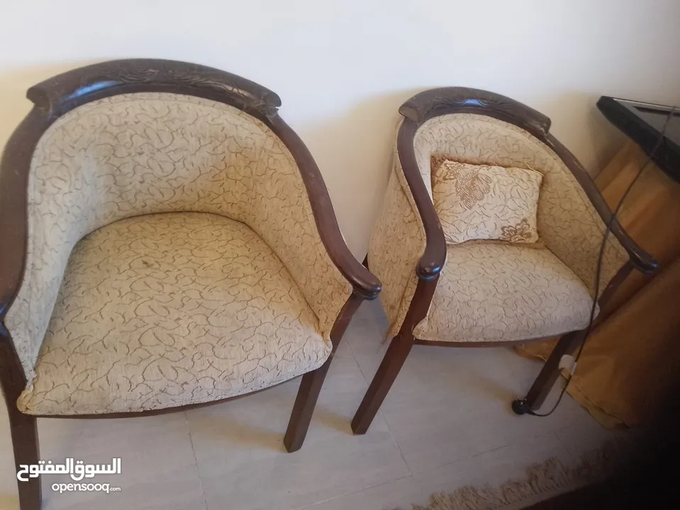 اثاث بيت كامل بحالة جيدة للبيع (السعر قابل للتفاوض، ويمكن البيع بشكل فردي)