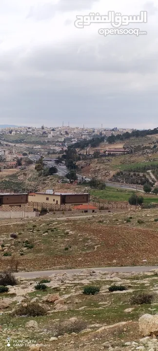 تل الرمان 3500 م مطلة على جرش وغابات مخدومة