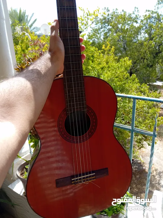 guitar classical yamaha c70 جيتار كلاسيكال    نوع ياماها احترافي شبه جديد مع اوتارو الاصلية