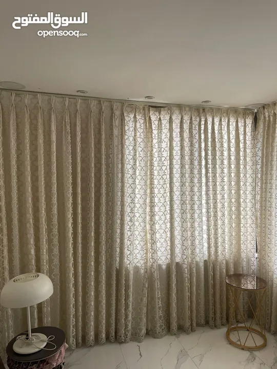 عفش بيت فاخر للبيع (برادي ، كنب، طاولات، مغسلة )