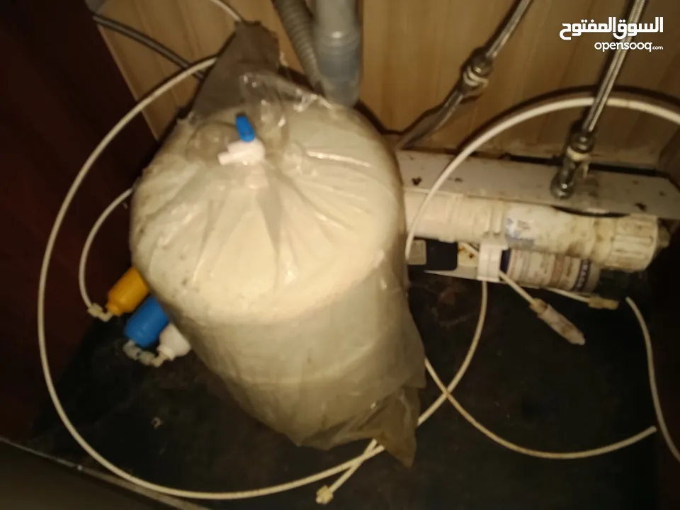 عدة وافل وكريب و ماكينة بوظة على الصاج وثلاجة ومطبخ لاتيه وفلتر ونثريات