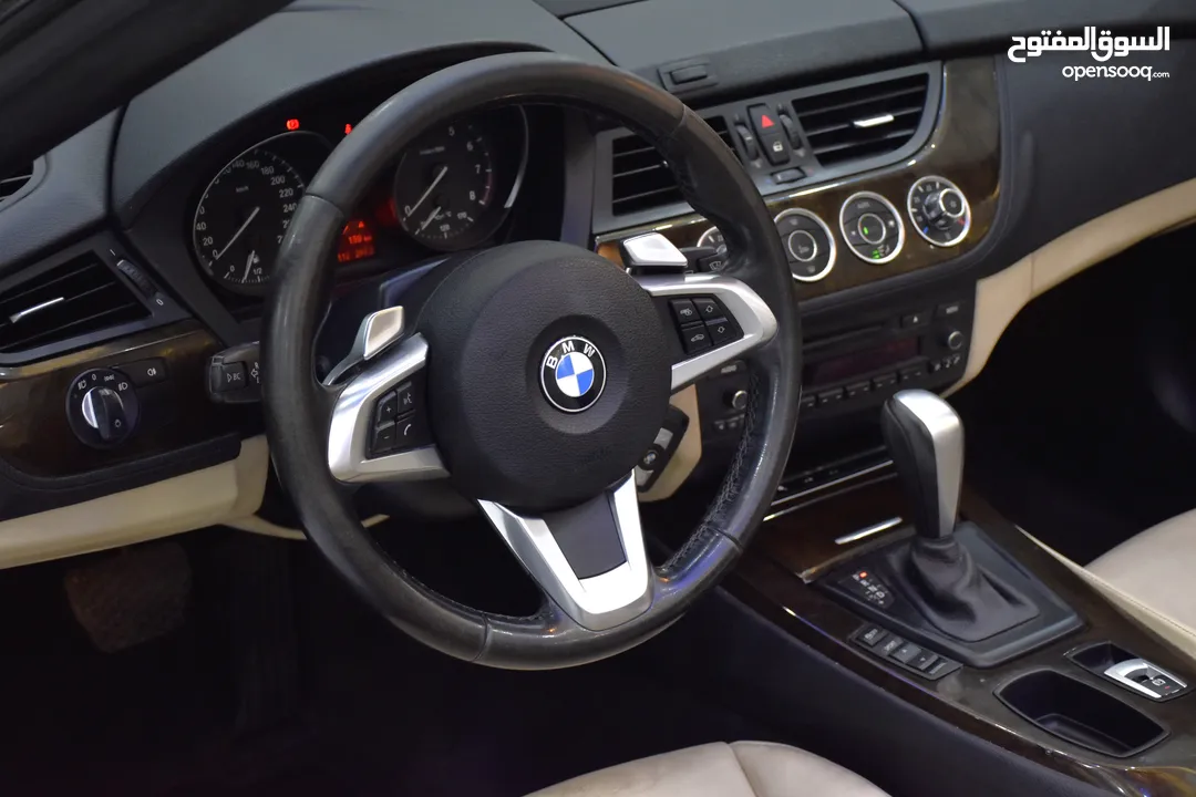 BMW Z4 sDrive30i ( 2010 Model ) in Black Color GCC Specs