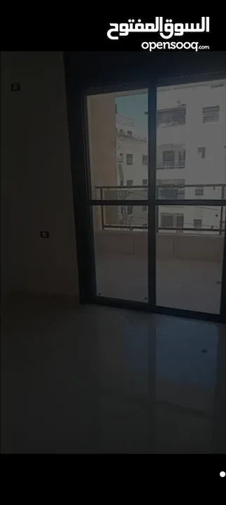 شقه للبيع في بيتونيا  مساحه  140متر السعر 110دولار