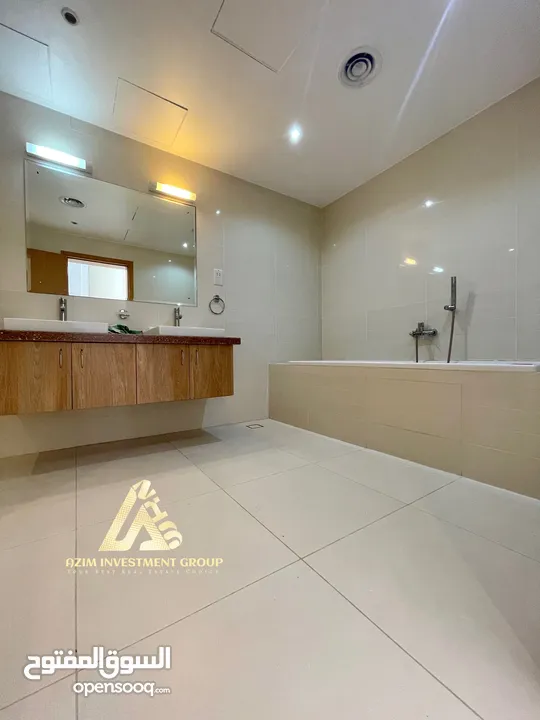 Modern 3Bedroom Townhouse in Al mouj-Equipped kitchen-Basement Garage-Garden