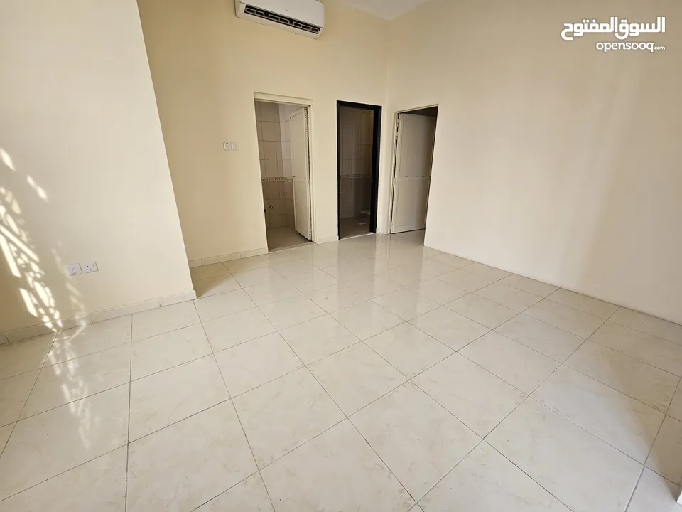 villa available for rent  3bedroom  al qusaidat rasalkhaimah near to sear hospital and manar mall