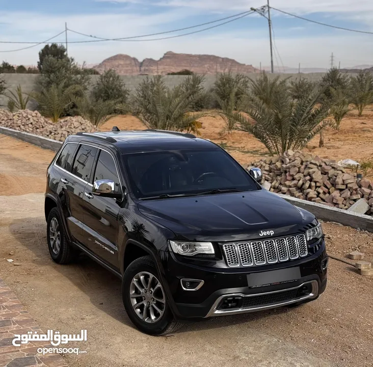 جيب شيروكي موديل 2015 مالك تاني عداد قليل السياره بحالة الوكاله ماشاء الله