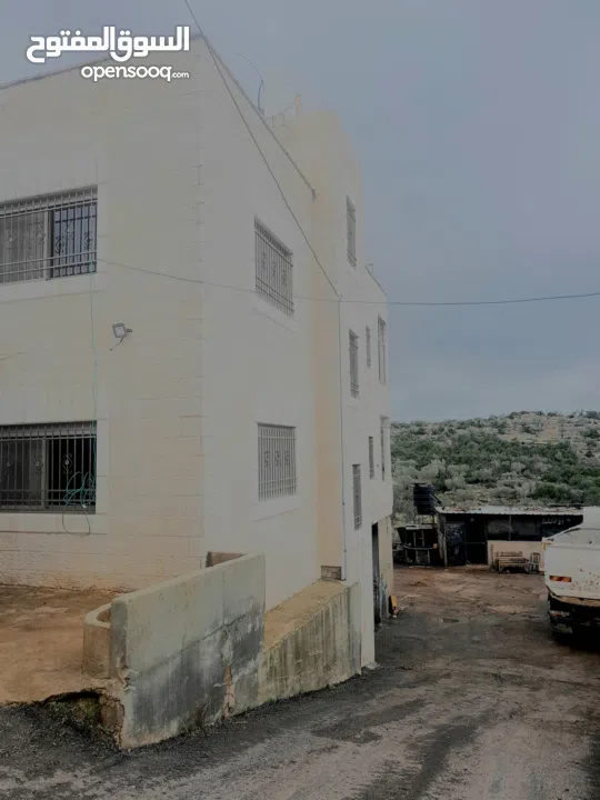 منزل على قطعة أرض 2 دونوم ، لمعرفة السعر الرجاء التواصل على الرقم في الوصف