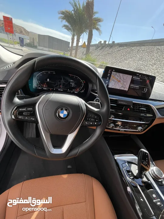 BMW 520i 2023 GCC  بي ام دبليو 520 وكالة الجنيبي تحت الضمان