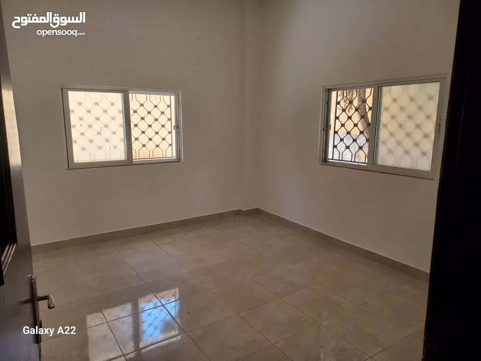 شقة للايجار في حي شاكر وحي الحسين