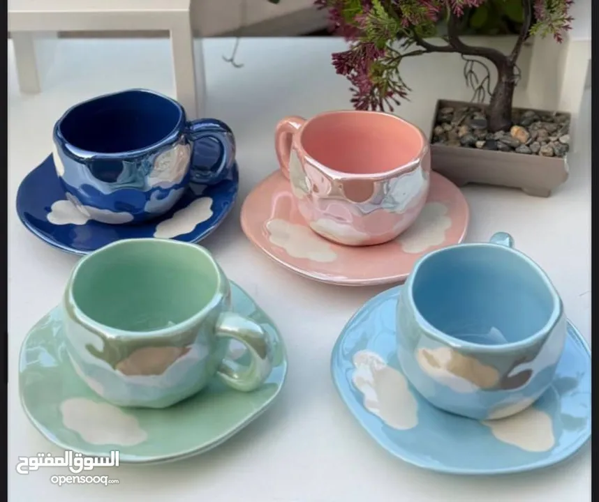 أكواب الترند بألوان واشكال مختلفه