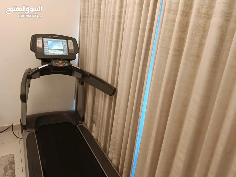 Complete Home Gym for 9000 DHs...Amazing offer...Treadmill, Cross.