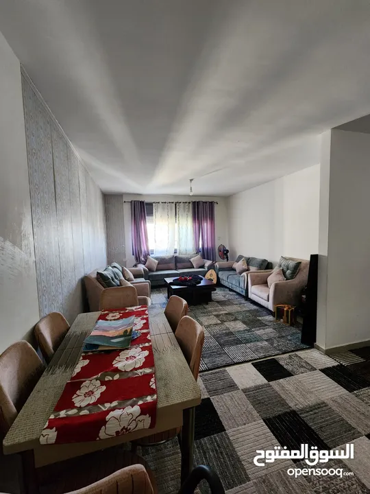 شقة للبيع في بيتونيا خلف نادي ملعب بيتونيا