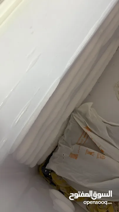 فريزر بحاله جيده جدا للبيع منطقة بوقوه الحجم كبير جدا