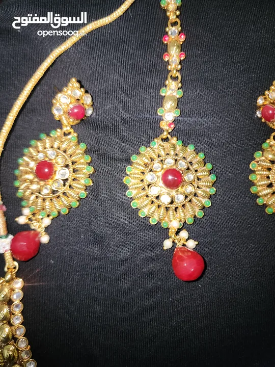 limited time...Woman artificial jewellery set