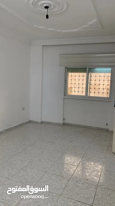 شقه للايجار اربد مقابل مديرية الصحه بجانب السيفوي سابقا