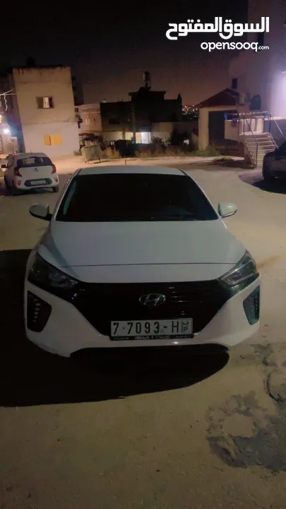 ايونيك هايبرد 2017