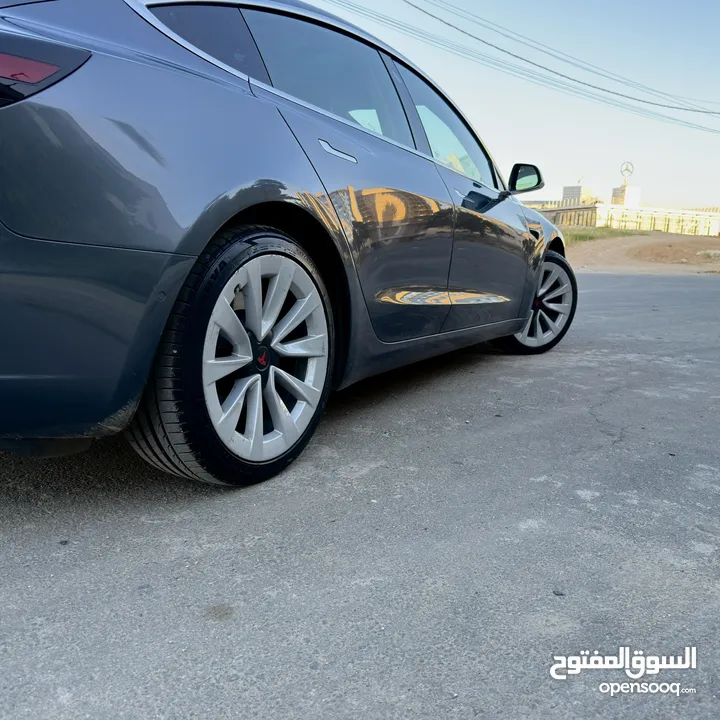 تيسلا 3 موديل 2020 long range لون فيراني دفع رباعي بحالة الوكاله السعر 17250