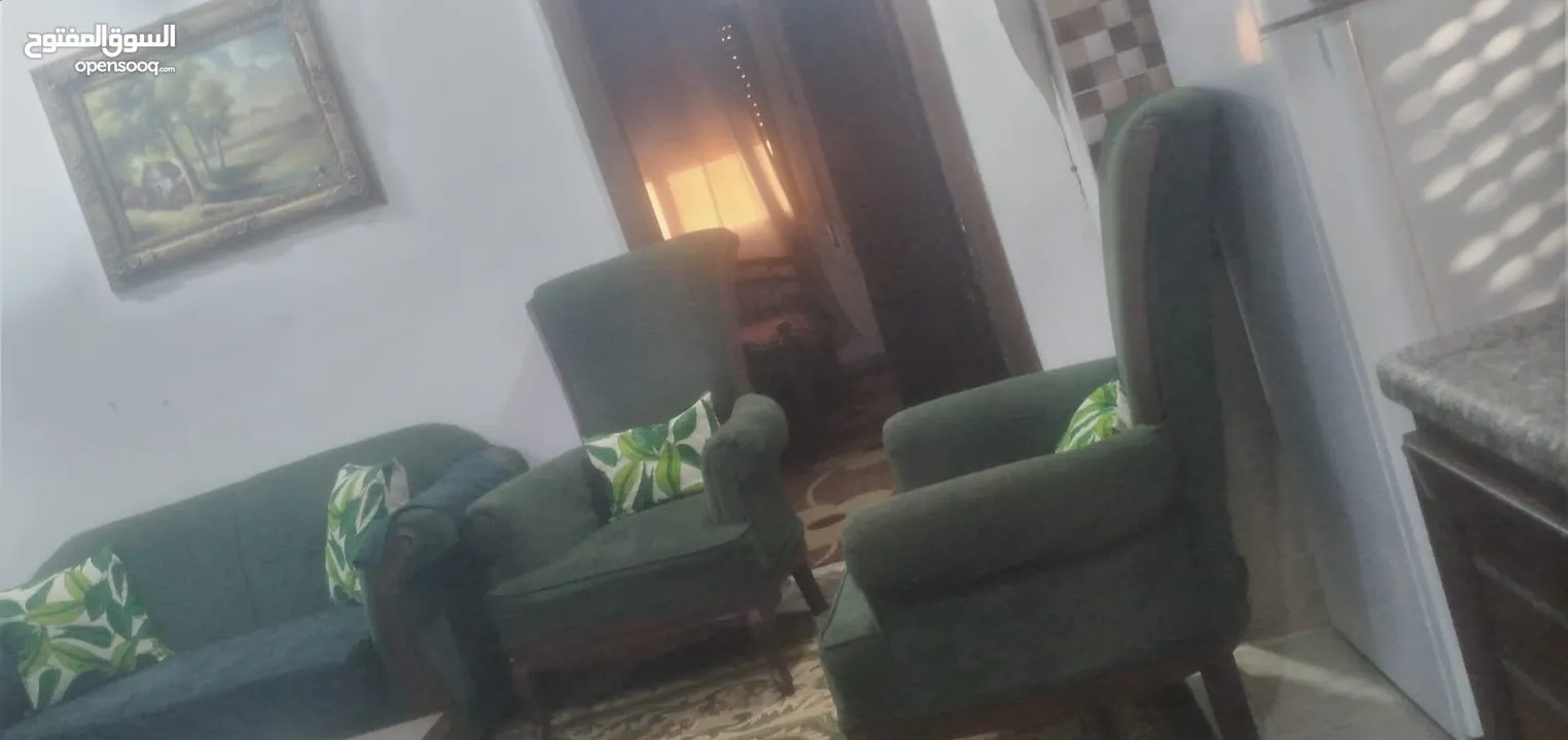 طقم كنب مستعمل نظيف جدا بحاله الوكاله