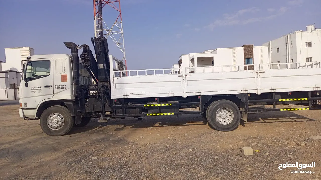 12 ton mitsubishi truck with hiab crane 6.3