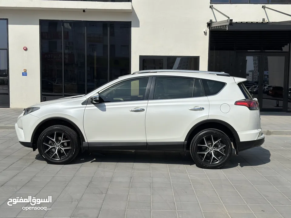 TOYOTA RAV4 vxr 2018