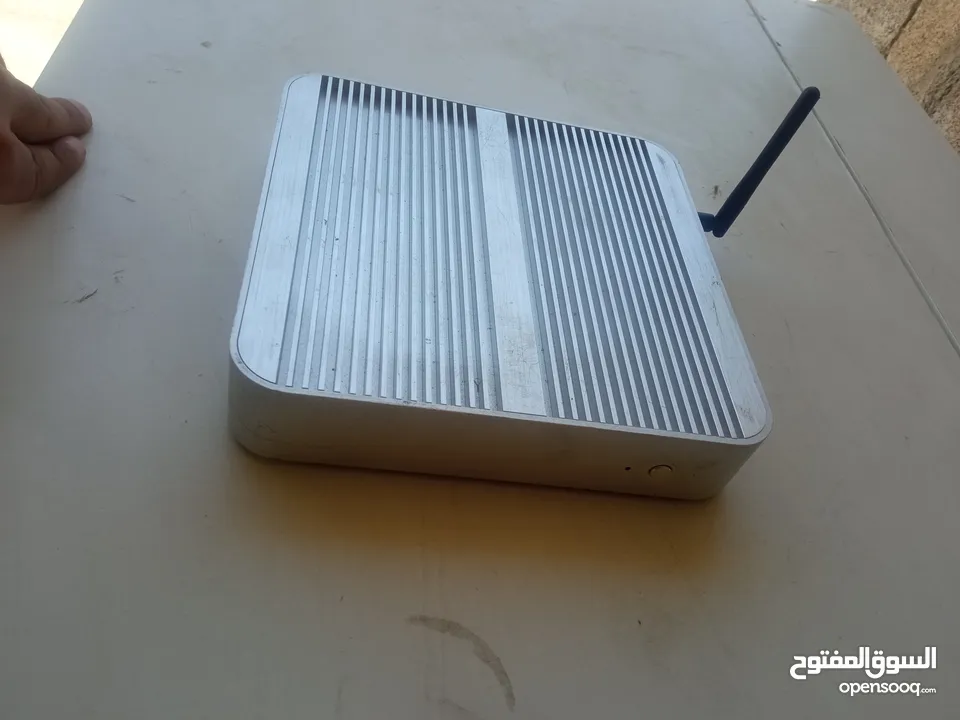 mini pc i3-7  مع محول اصلي  واصل