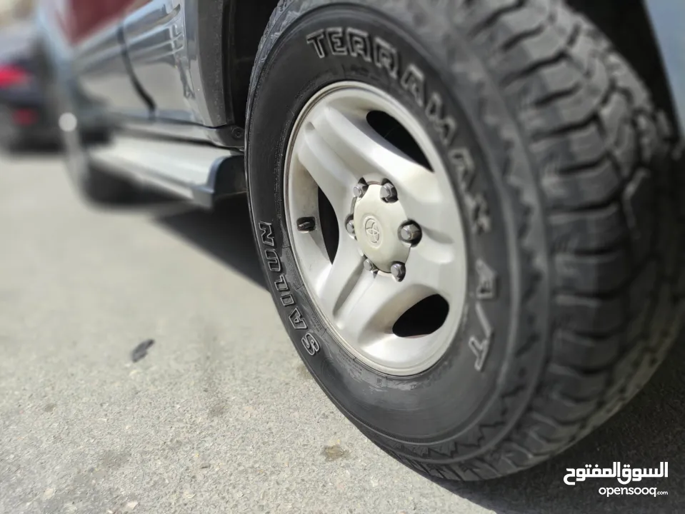 تويوتا برادو موديل 2000 بحالة ممتازة