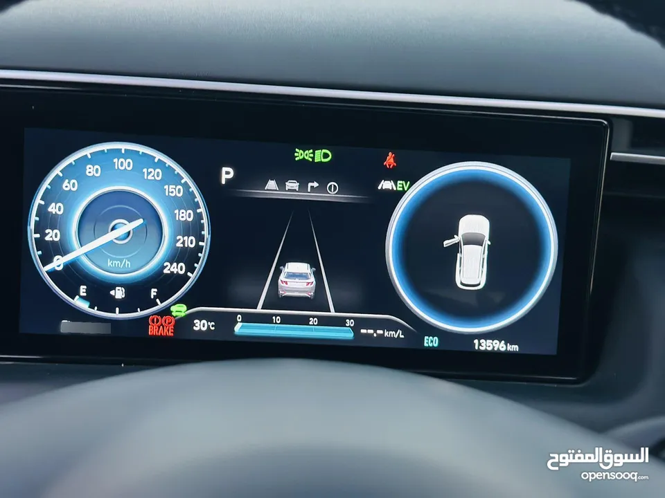 هونداي توسان/2024  فل الفل فتحة سقف بانوراما  2x4 ///240Hp بنزين + كهرباء  ( Haybrid) 1600cc