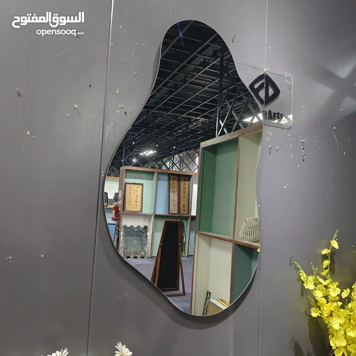 زجاج مرايا سيكوريت تفصيل وتركيب جميع انواع الزجاج وديكورات مرايا المداخل مع الاضاءة