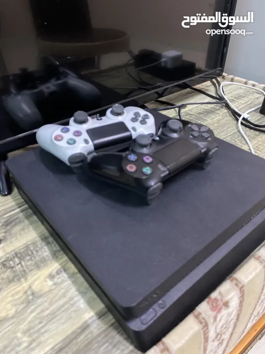 للبيع Ps4 بكامل مرفقاته