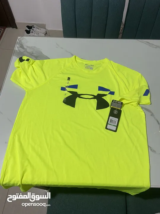 Under Armour Youth Heatgear Semi Fitted Loose Neon Yellow Activewear Shirt Large