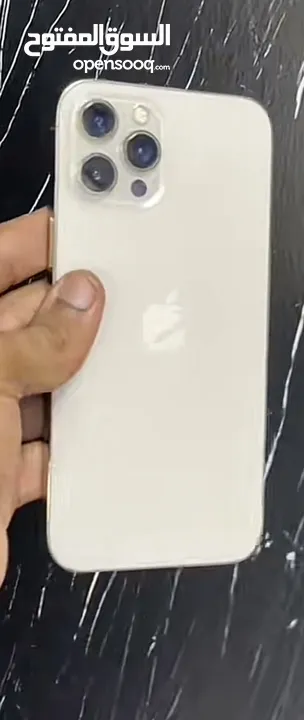 ذيك فرصة IPhon12pro max 256GB Batrith 79 فيه صدع اشوي ف اكراه