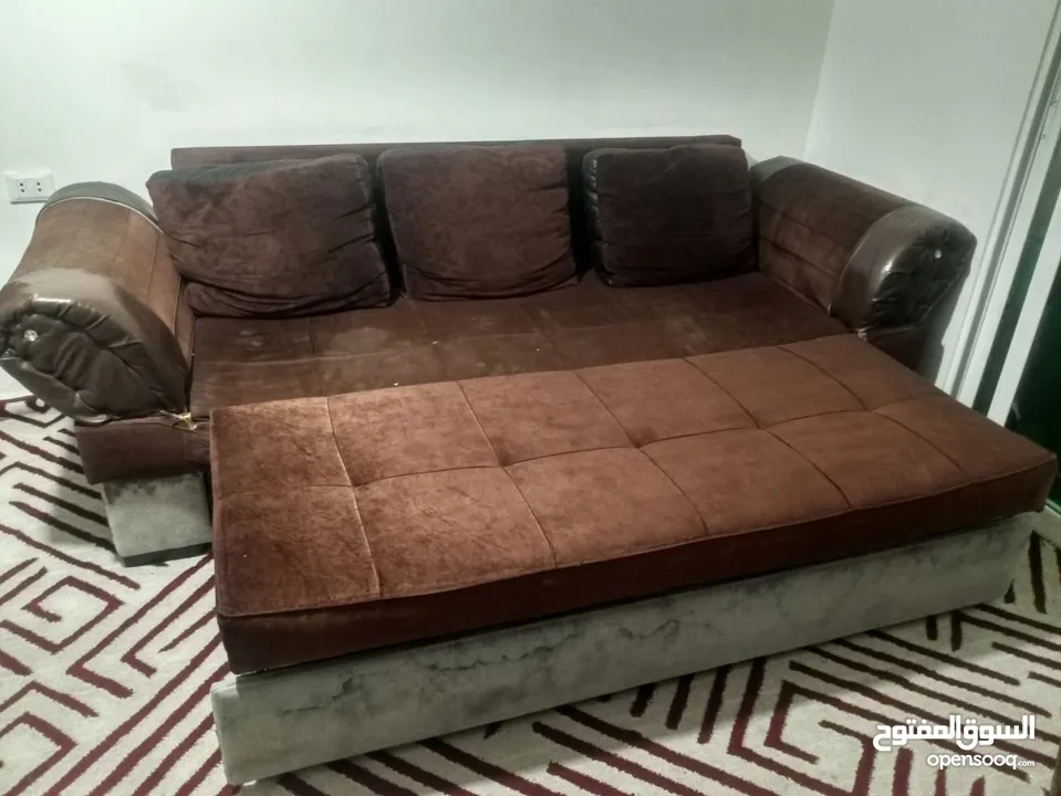 طقم كورنر + قطعه ثلاثيه قابل للفتح إلى سرير
