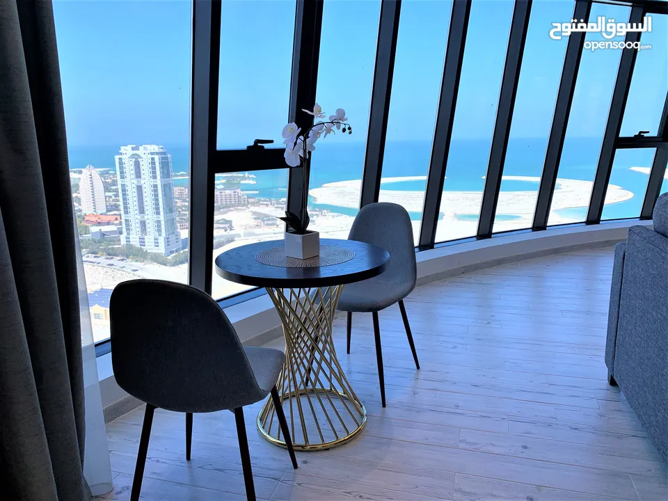 studio apartment at the top with sea view