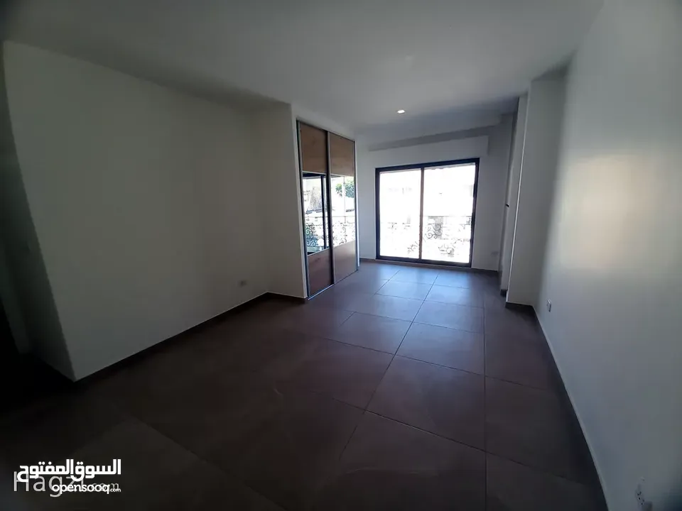 شقة غير مفروشة للإيجار 132م2 ( Property 17644 ) سنوي فقط