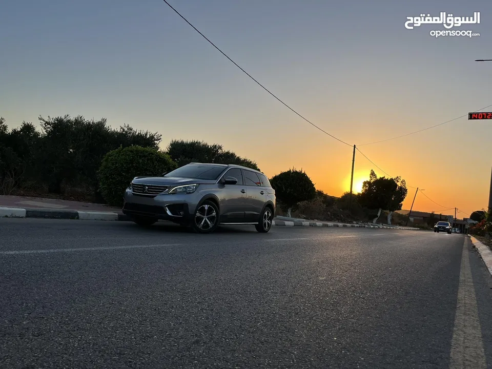 بيجو 5008 للبيع