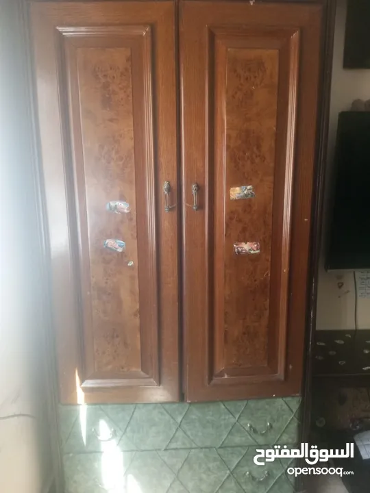 غرفة نوم لون بني